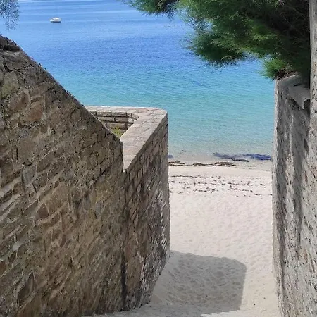 Holiday home Superbe Maison Familiale A 50 M De La